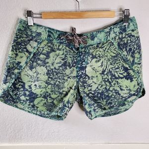 Patagonia Women's Wavefarer Board Shorts Size 6